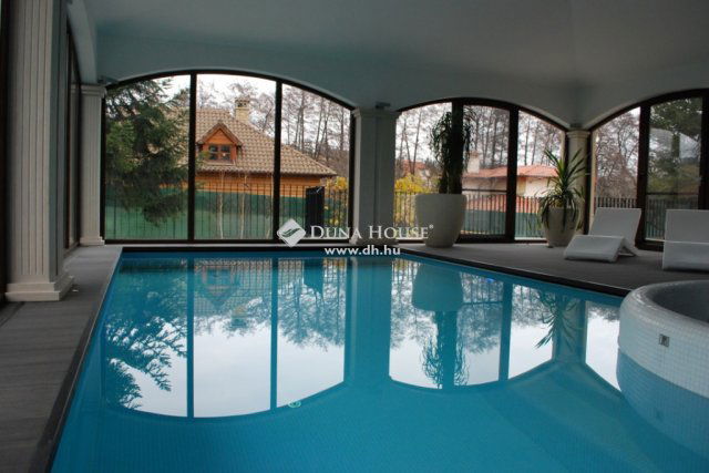 Eladó családi ház, Szentendrén 638.4 M Ft, 3 szobás