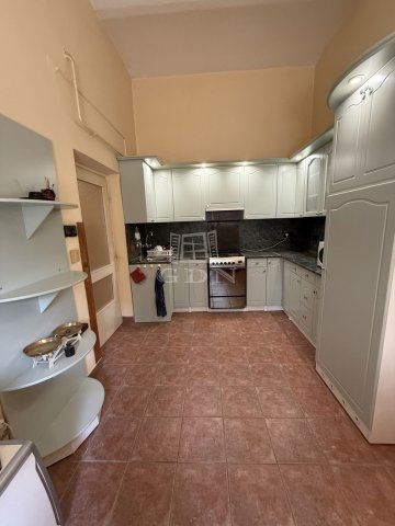 Eladó téglalakás, Székesfehérvárott 76 M Ft, 1+2 szobás