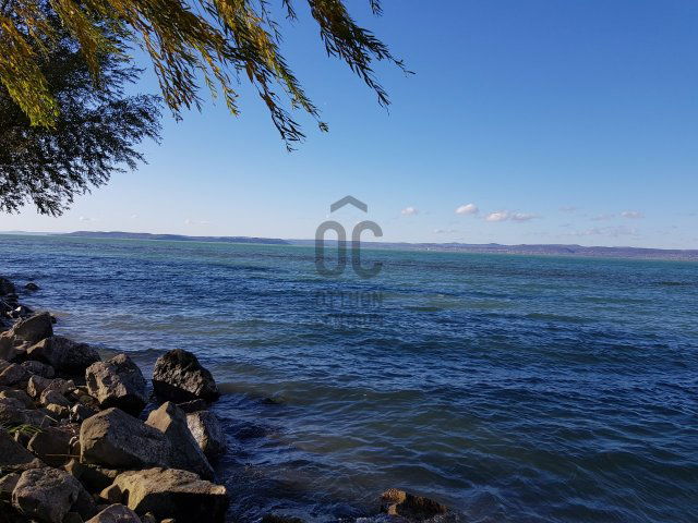 Eladó téglalakás, Siófokon 84.512 M Ft, 2 szobás