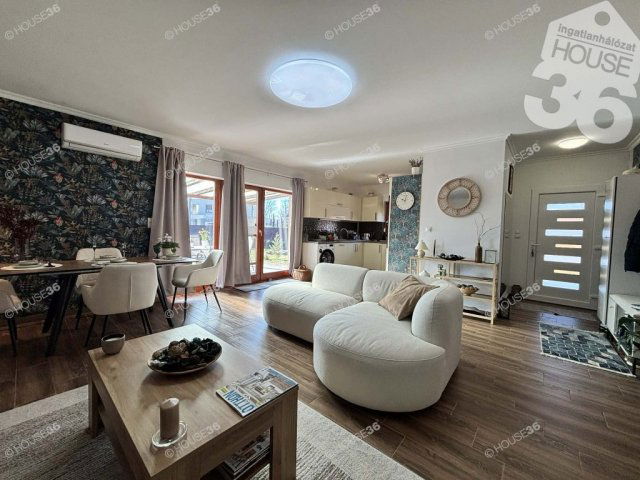 Eladó családi ház, Kecskeméten 104.9 M Ft, 4 szobás