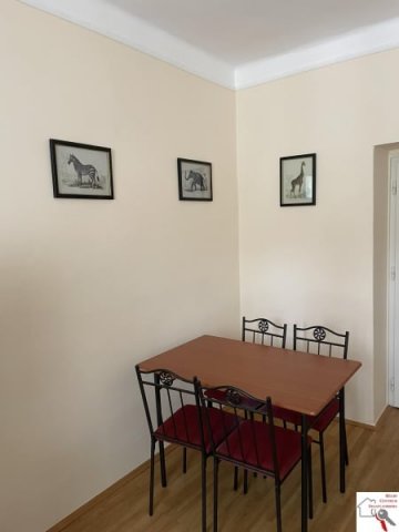 Kiadó téglalakás, albérlet, Pécsett 140 E Ft / hó, 1+1 szobás