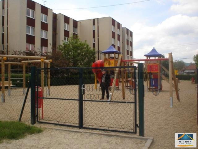 Kiadó téglalakás, albérlet, Szentendrén 220 E Ft / hó