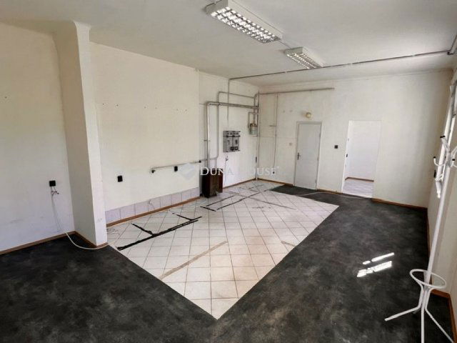 Eladó üzlethelyiség, Budapesten, X. kerületben 37.9 M Ft