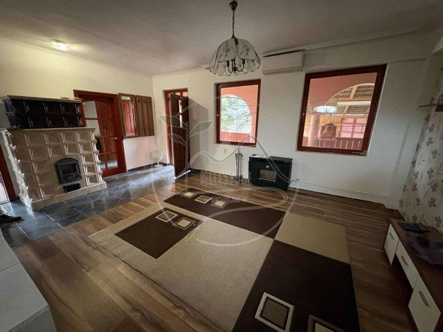 Eladó téglalakás, Gyulán 28.3 M Ft, 3 szobás