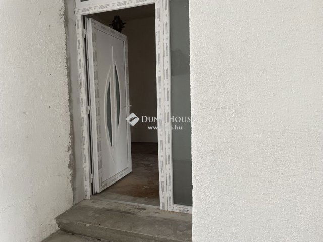 Eladó családi ház, Budapesten, XVIII. kerületben 49.9 M Ft