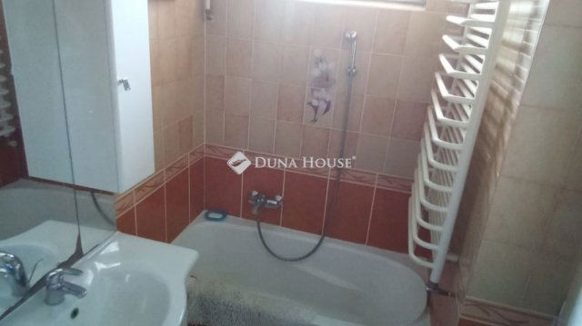 Eladó családi ház, Csákánydoroszlón 69 M Ft, 5 szobás