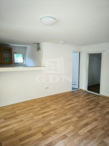 Eladó családi ház, Szigetmonostorban 27.9 M Ft, 1+1 szobás