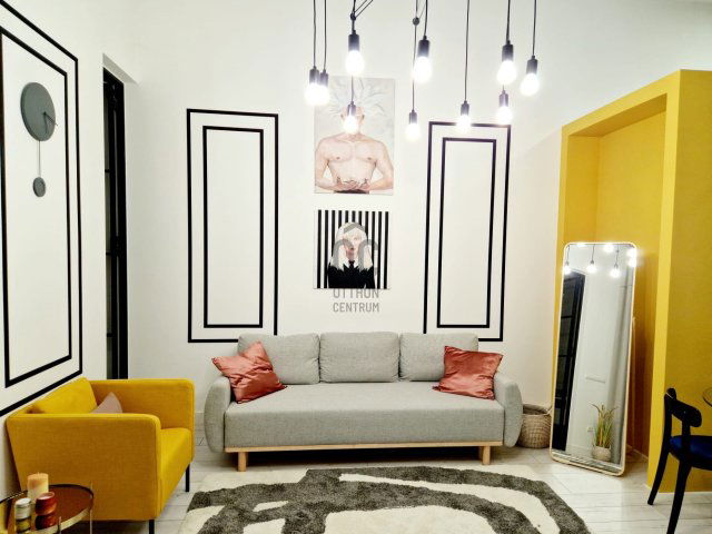 Eladó téglalakás, Budapesten, VI. kerületben, Nagymező utcában