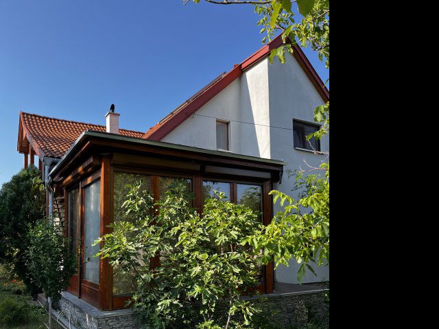 Eladó családi ház, Győrött 155 M Ft, 6 szobás