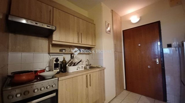 Eladó panellakás, Balatonfüreden 49.9 M Ft, 2 szobás