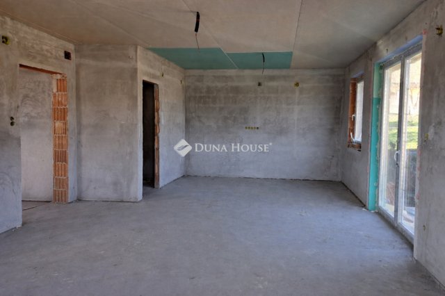 Eladó családi ház, Káván 69 M Ft, 4 szobás