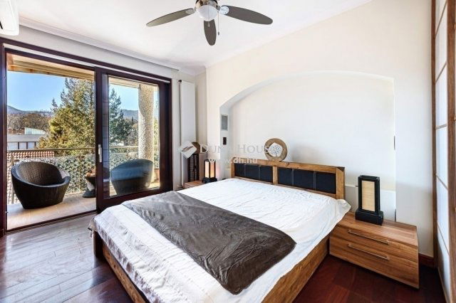 Eladó téglalakás, Budapesten, II. kerületben 154.9 M Ft