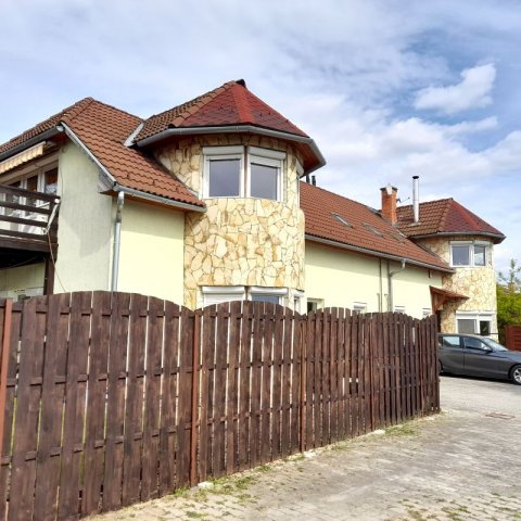 Eladó téglalakás, Csömörön 74.9 M Ft, 2+1 szobás
