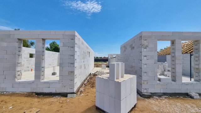 Eladó ikerház, Nyíregyházán 79 M Ft, 3 szobás