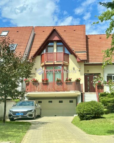 Eladó családi ház, Budapesten, II. kerületben 202 M Ft, 5 szobás