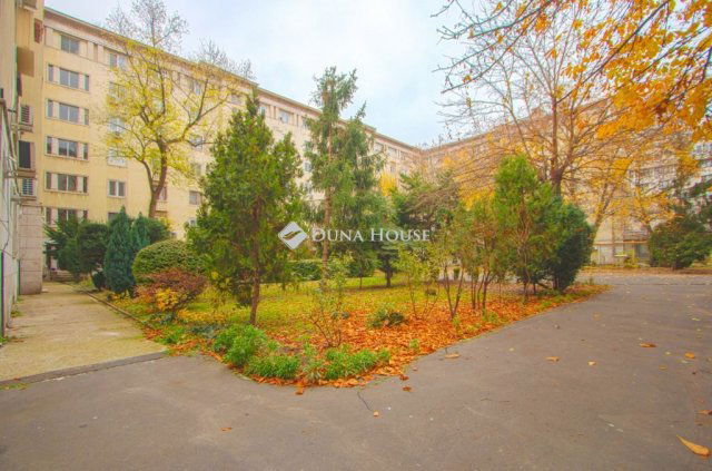 Eladó téglalakás, Budapesten, V. kerületben 139 M Ft, 2 szobás