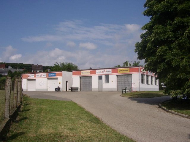 Eladó üzlethelyiség, Litéren, Árpád utcában 300 M Ft