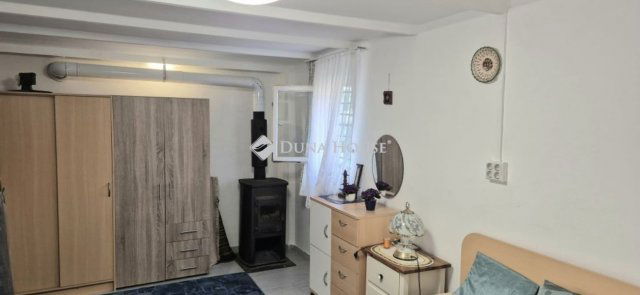 Eladó családi ház, Sándorfalván 18.9 M Ft, 1 szobás