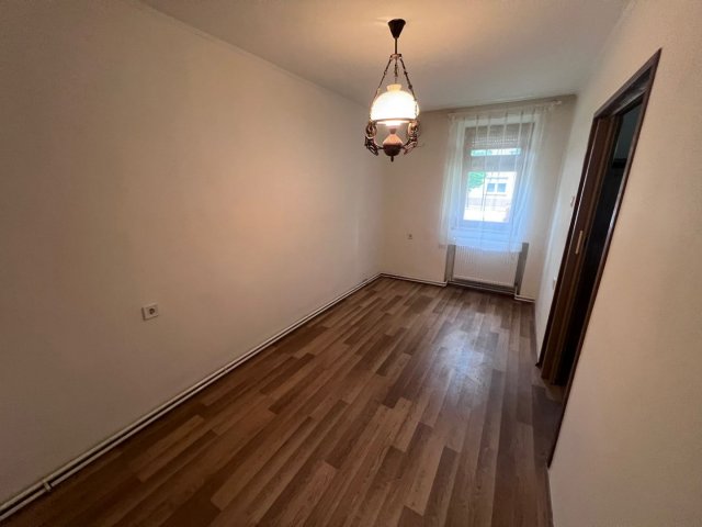 Eladó családi ház, Szarvason 44.9 M Ft, 4 szobás