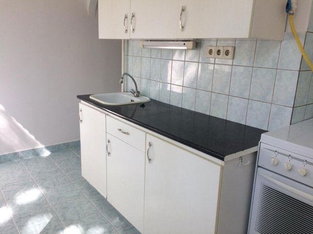 Kiadó téglalakás, albérlet, Pécsett 135 E Ft / hó, 2 szobás