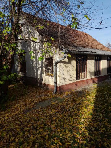 Eladó családi ház, Füzesabonyban 8.5 M Ft, 2 szobás