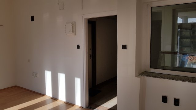 Kiadó iroda, Pécsett 40 E Ft / hó / költözzbe.hu