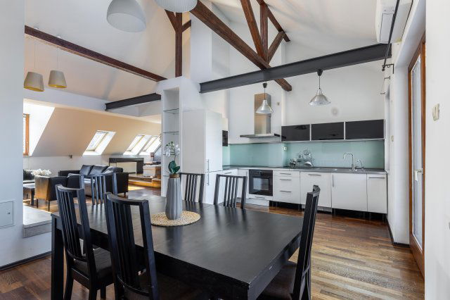 Kiadó téglalakás, albérlet, Budapesten, VI. kerületben