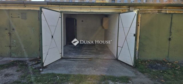 Eladó garázs, Székesfehérvárott 9.9 M Ft / költözzbe.hu