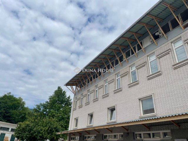 Kiadó iroda, Budapesten, III. kerületben 102 E Ft / hó