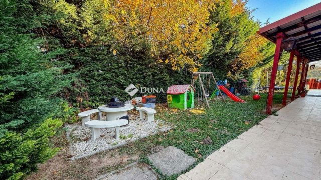 Eladó családi ház, Zamárdiban 119.9 M Ft, 4 szobás