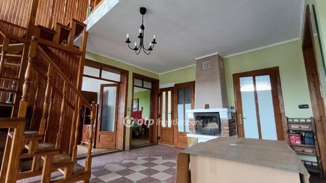 Eladó családi ház, Gödöllőn 169 M Ft, 9+1 szobás