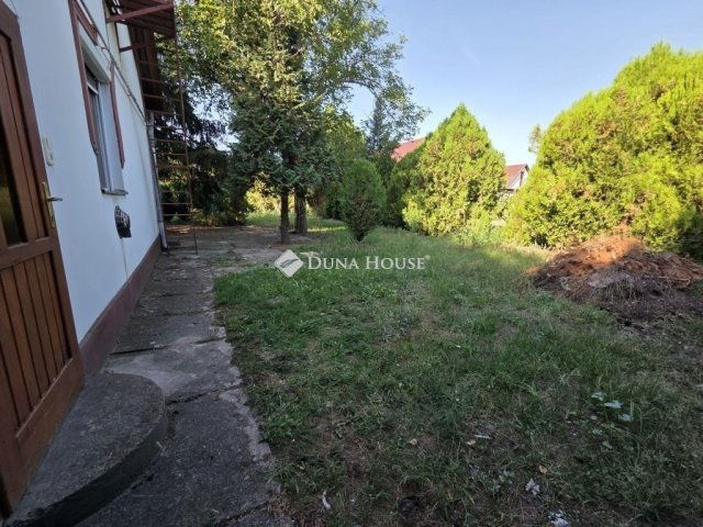 Eladó családi ház, Szatymazon 24.99 M Ft, 2 szobás