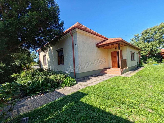 Eladó családi ház, Rajkán, Szent István utcában 199 M Ft
