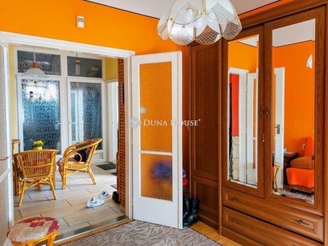 Eladó családi ház, Dunakeszin 119 M Ft, 3 szobás