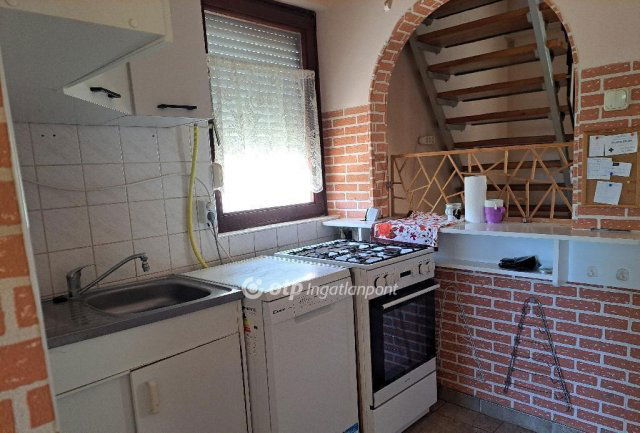 Eladó családi ház, Nagybörzsönyön 39.9 M Ft, 2+1 szobás