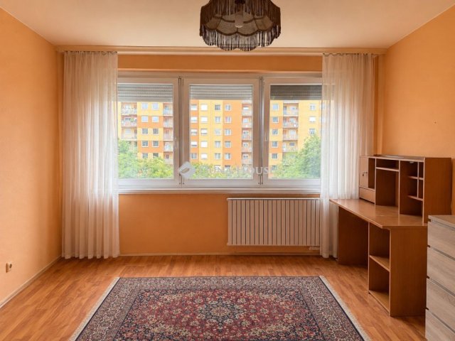 Eladó panellakás, Budapesten, X. kerületben, Agyagfejtő utcában
