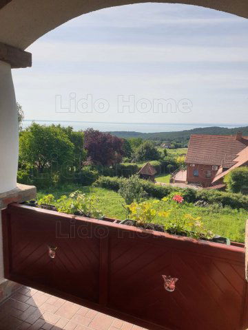 Eladó családi ház, Felsőörsön 255 M Ft / költözzbe.hu