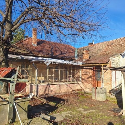 Eladó családi ház, Pátyon 110 M Ft, 2 szobás