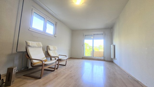 Eladó panellakás, III. kerületben, Pablo Neruda utcában