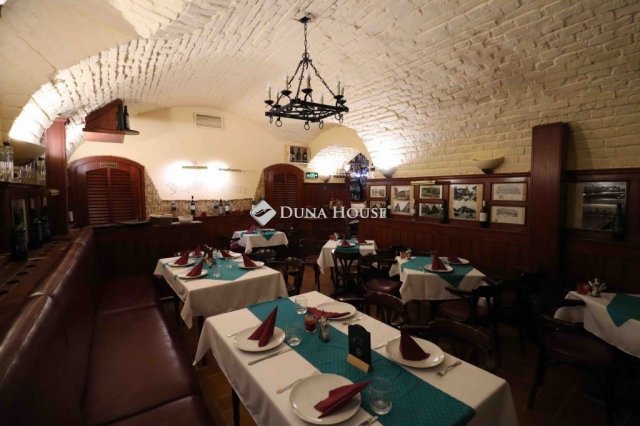 Eladó üzlethelyiség, Budapesten, VI. kerületben 123 M Ft