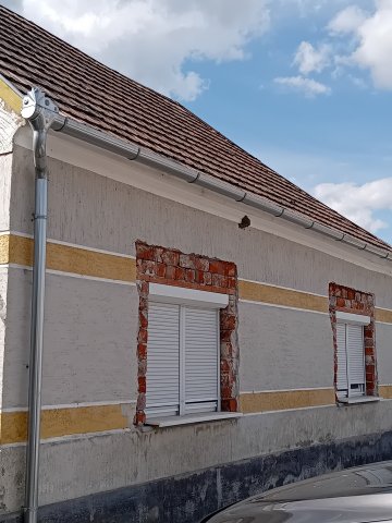 Eladó családi ház, Ladon 24.9 M Ft, 2+1 szobás