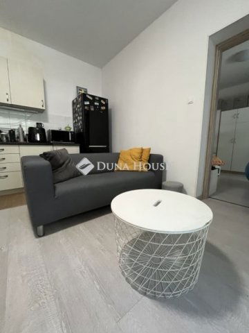 Eladó családi ház, Budapesten, X. kerületben 62.9 M Ft, 3 szobás