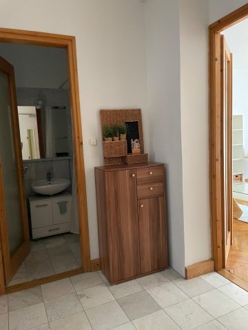 Kiadó téglalakás, albérlet, Pécsett, Szent Mór utcában