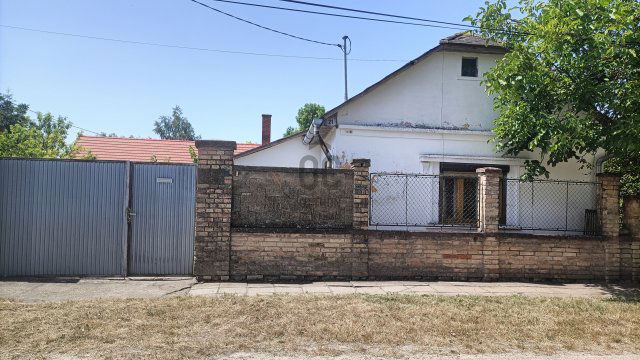 Eladó családi ház, Nagykőrösön 16.9 M Ft, 1 szobás