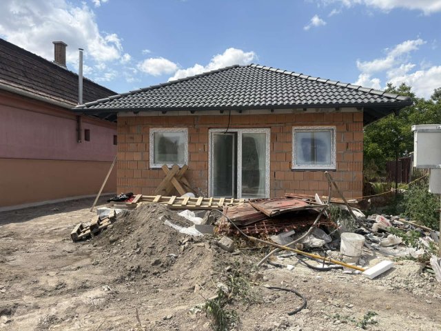 Eladó családi ház, Kiskunlacházán 52.9 M Ft, 3 szobás
