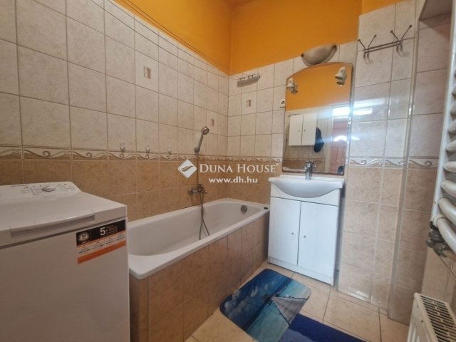 Eladó családi ház, Budapesten, XX. kerületben 62 M Ft, 3 szobás