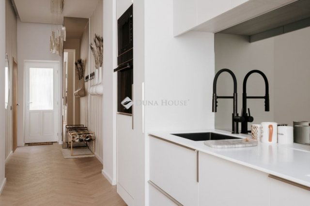 Eladó téglalakás, Budapesten, V. kerületben 229 M Ft, 3 szobás