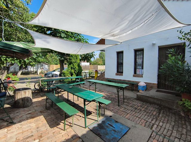 Eladó üzlethelyiség, Törökszentmiklóson 25.9 M Ft, 2+1 szobás