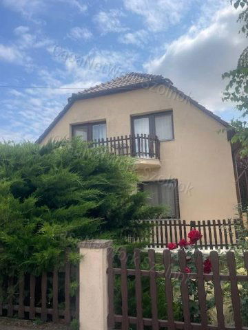 Eladó családi ház, Szolnokon 75 M Ft, 6 szobás