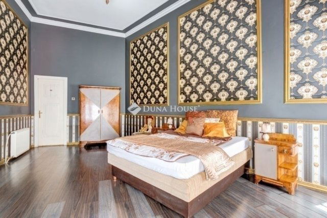 Eladó téglalakás, Budapesten, VII. kerületben 120.49 M Ft